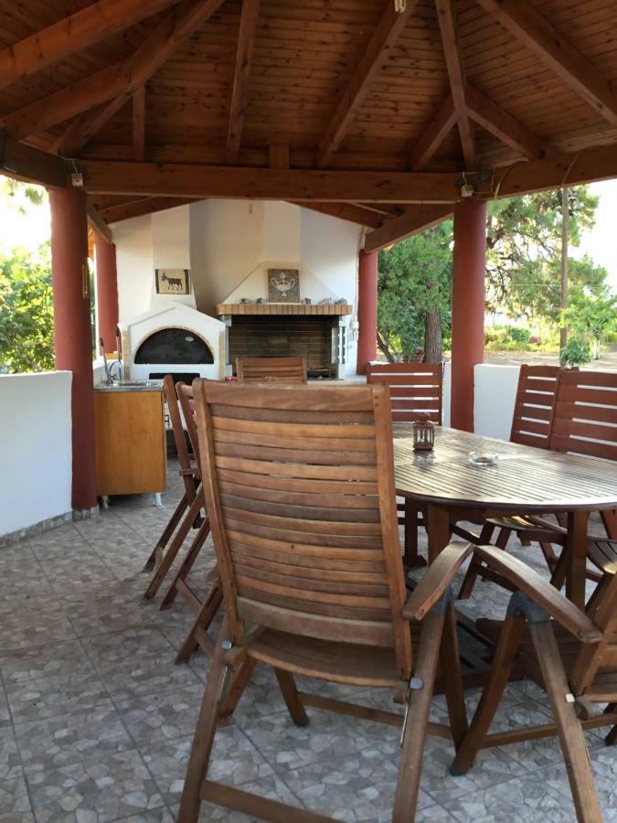 Villa Eirini Pefki  외부 사진